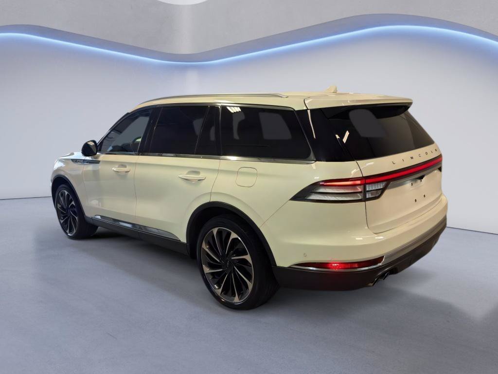 Used 2021 Lincoln Aviator Reserve AWD/4WD image 5