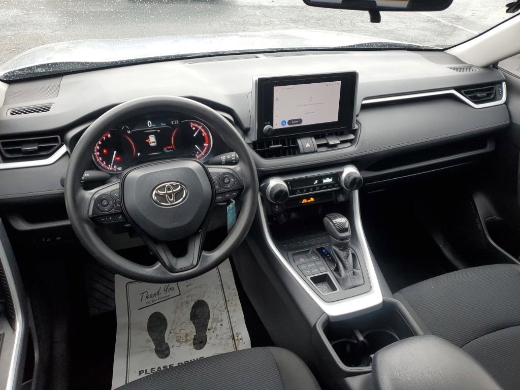 Used 2023 Toyota RAV4 LE image 24