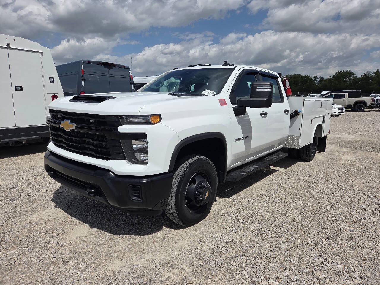 Used 2024 Chevrolet Silverado 3500 W/T w/ Snow Plow Prep Package AWD/4WD image 3
