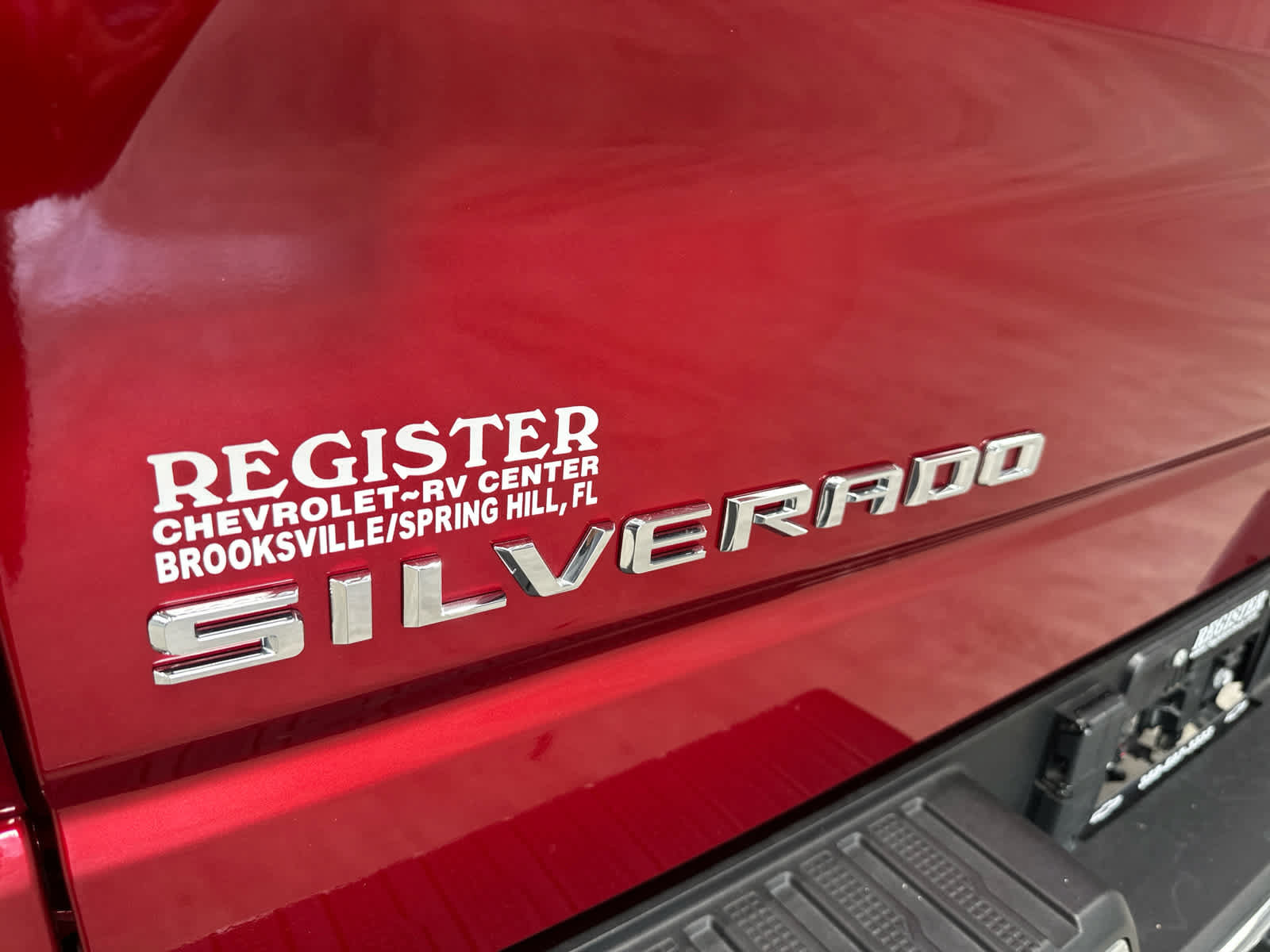 Used 2023 Chevrolet Silverado 1500 LTZ w/ Technology Package AWD/4WD image 13