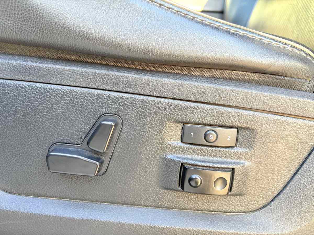 Used 2016 RAM 2500 Limited AWD/4WD image 17