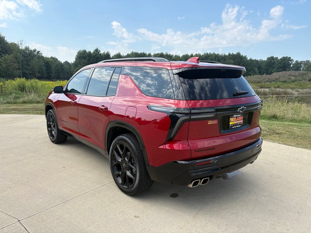 Used 2025 Chevrolet Traverse RS w/ LPO, Floor Liner Package FWD image 7