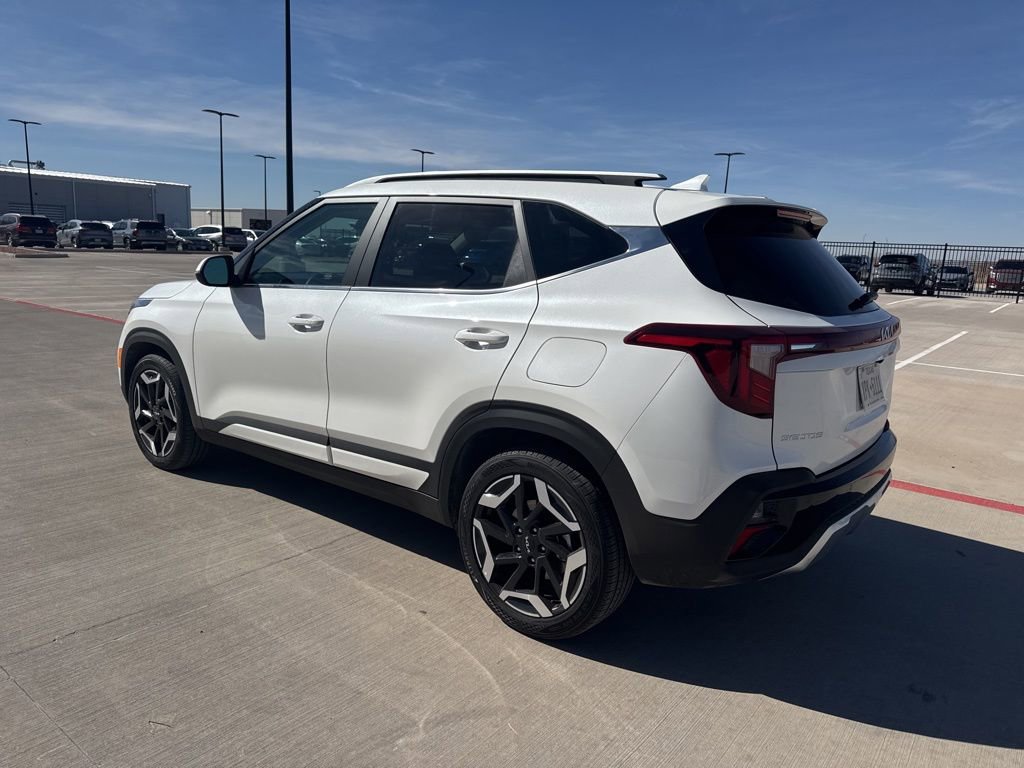 Used 2026 Kia Seltos SX w/ SX Sunroof Package image 3