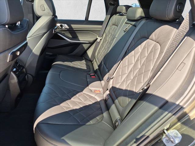 Used 2025 BMW X5 sDrive40i RWD image 21