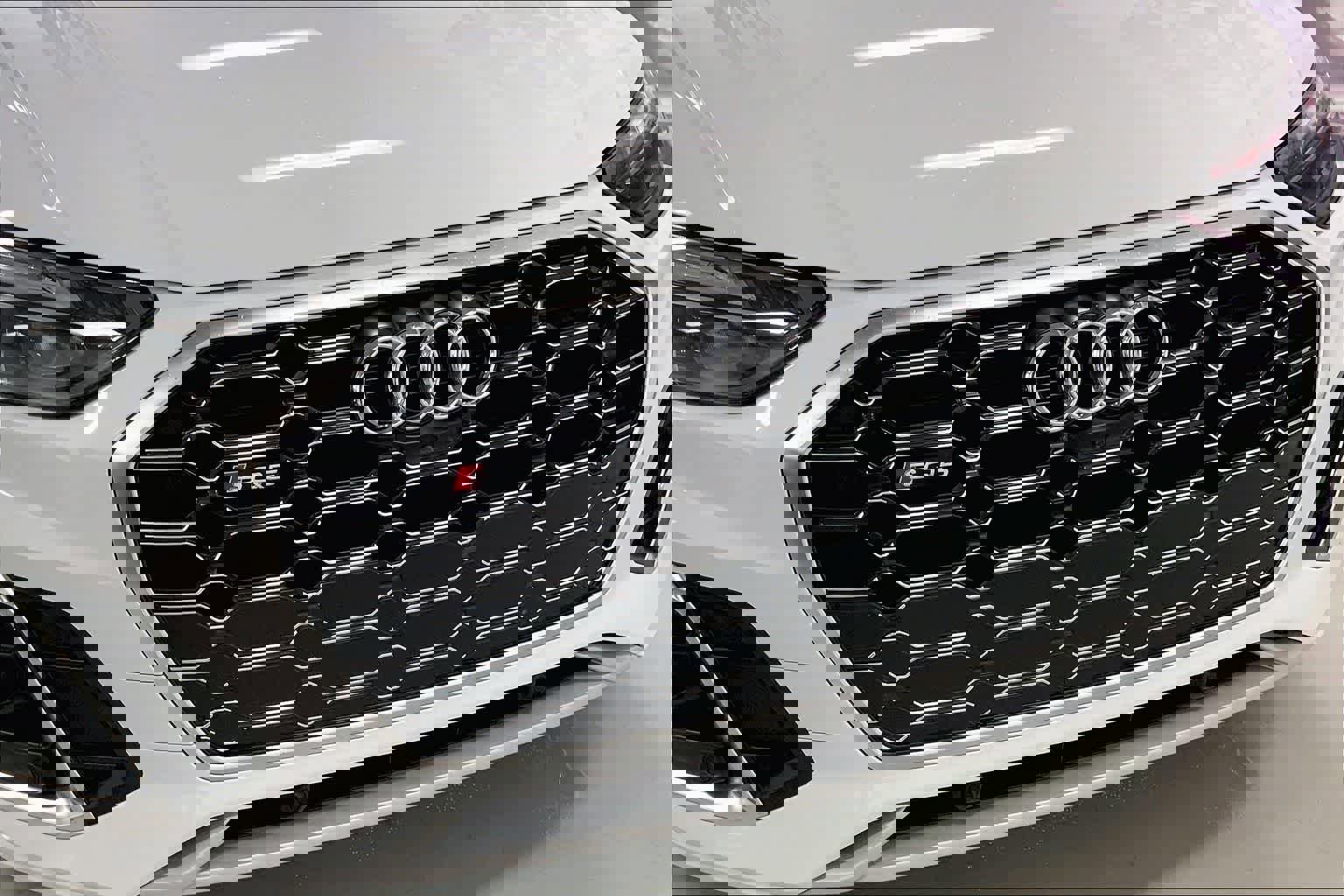 Used 2024 Audi SQ5 Premium Plus w/ Premium Plus Package image 31