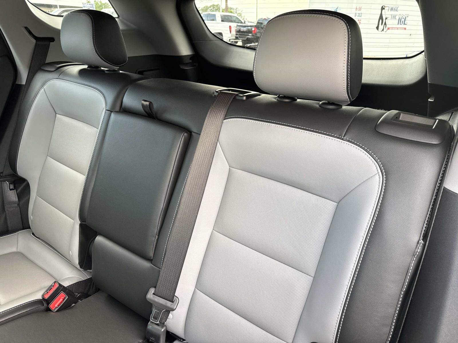 Used 2022 GMC Terrain SLT w/ LPO, Floor Liner Package FWD image 14