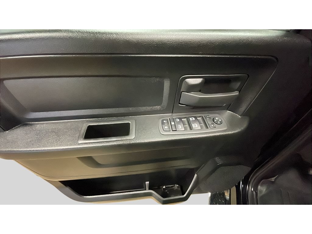 Used 2021 RAM 1500 Express w/ Wheel & Sound Group AWD/4WD image 10