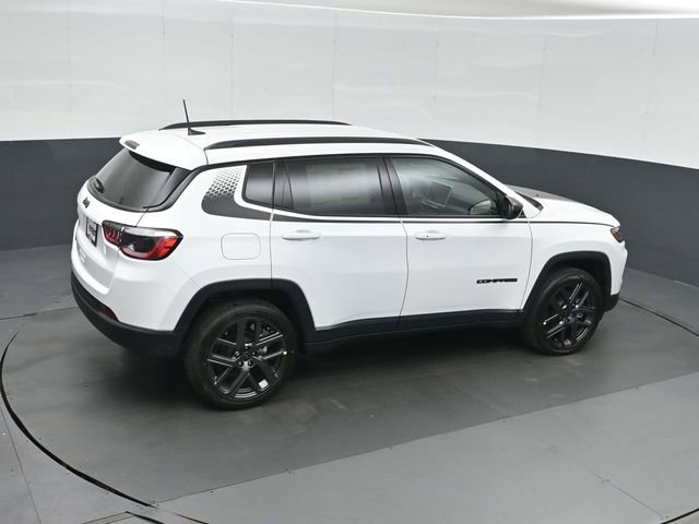 New 2026 Jeep Compass Latitude image 30