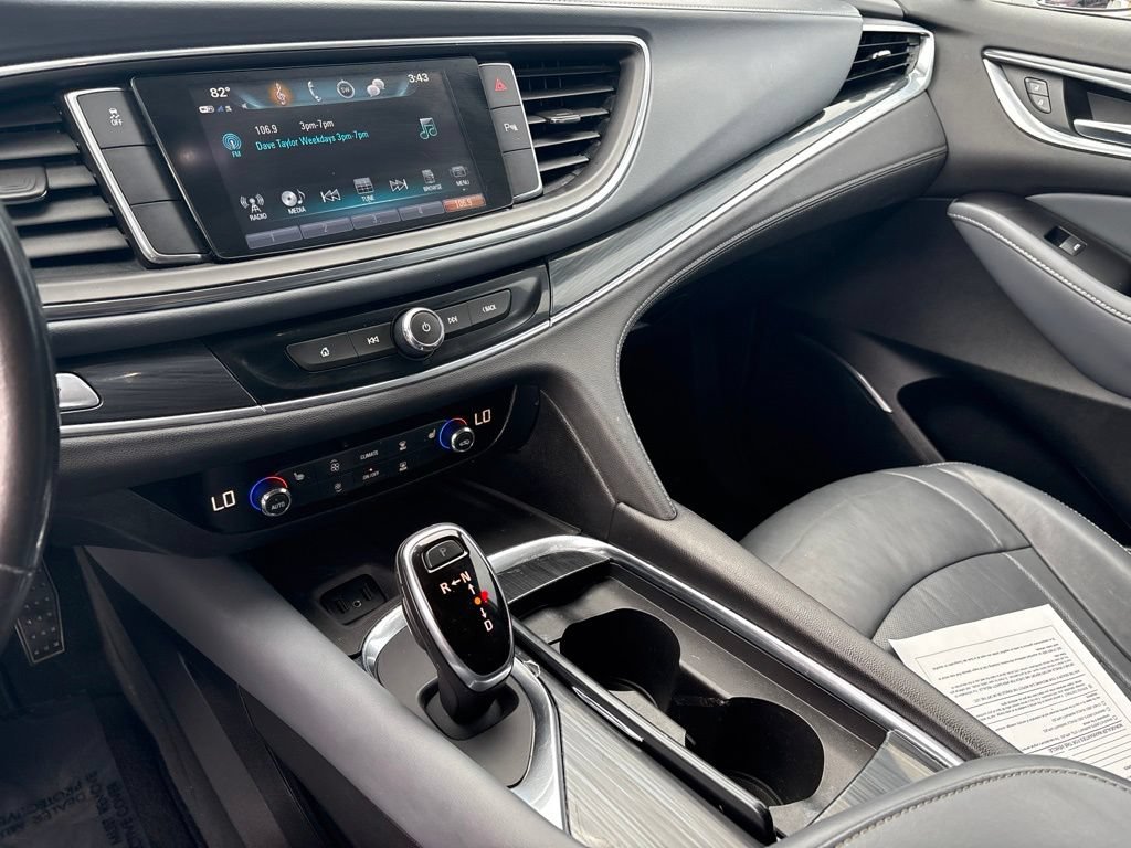 Used 2019 Buick Enclave Essence FWD image 19