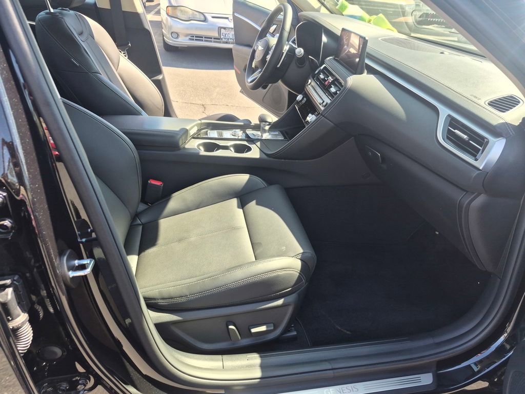 Used 2026 Genesis G70 2.5T RWD image 26