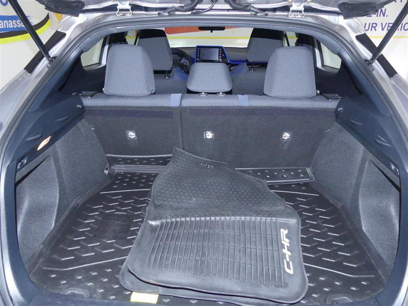 Used 2020 Toyota C-HR XLE image 27