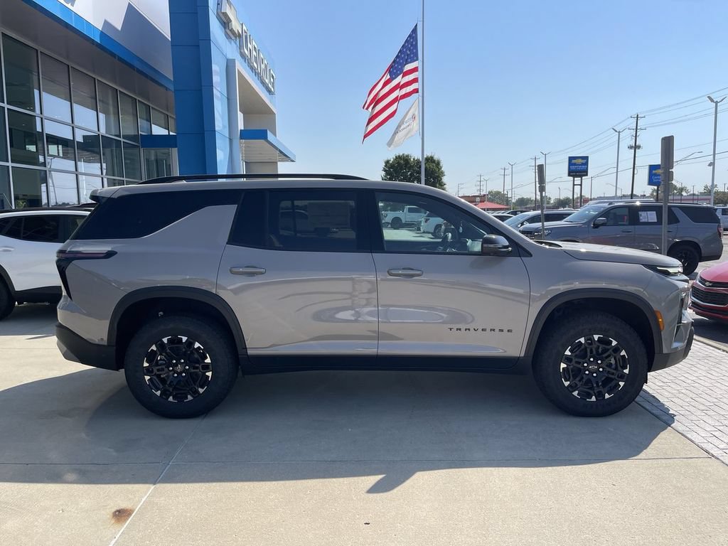 New 2027 Chevrolet Traverse Z71 w/ Enhanced Driving Package AWD/4WD image 7