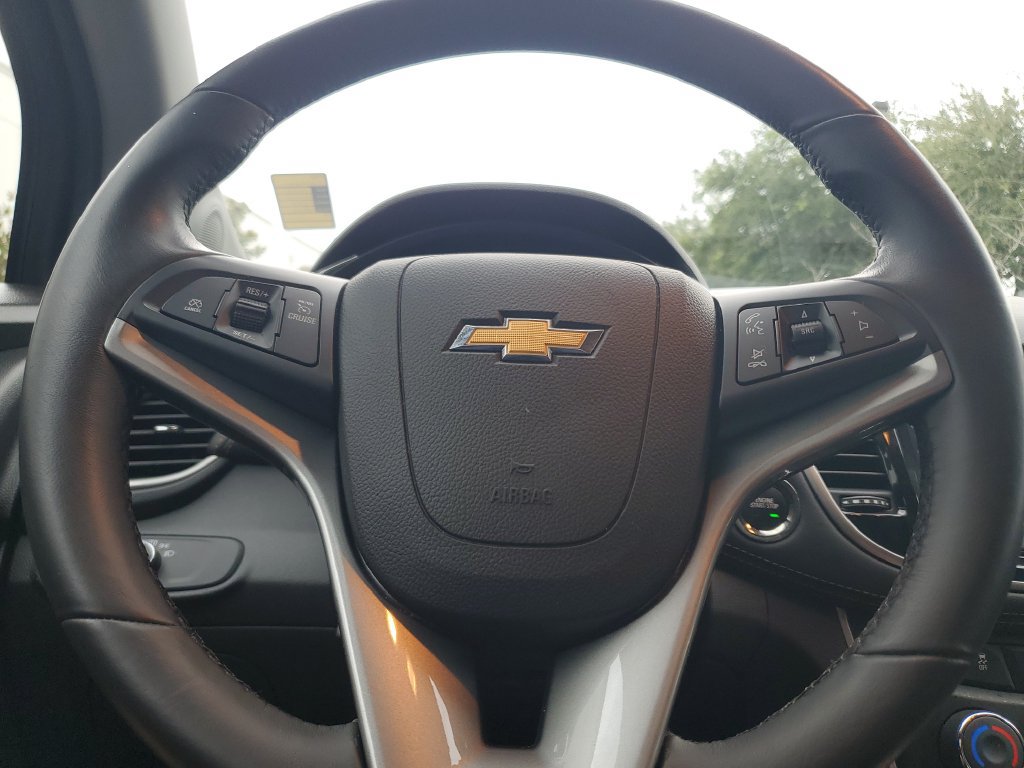 Used 2022 Chevrolet Trax LT w/ Sport Edition FWD image 21