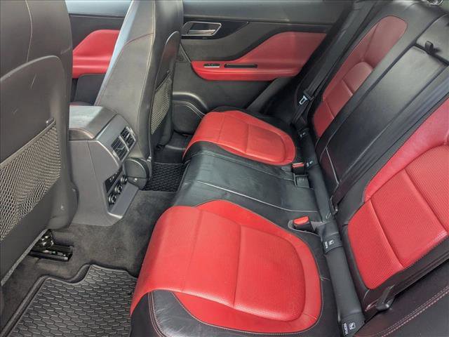 Used 2017 Jaguar F-PACE R-Sport image 20