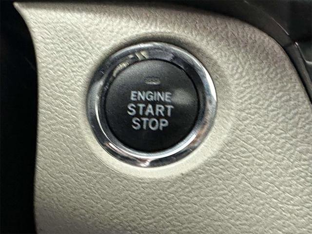 Used 2019 Toyota Sienna XLE image 28