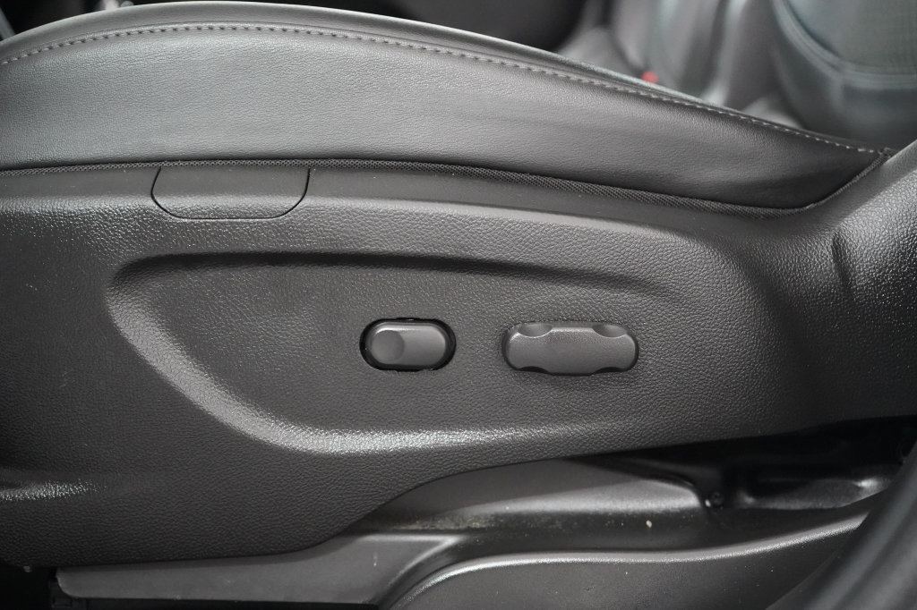 Used 2017 Buick Encore Preferred AWD/4WD image 17