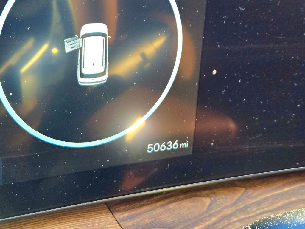 Used 2024 Hyundai Santa Fe Limited image 11