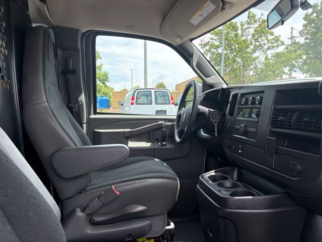 Used 2025 Chevrolet Express 2500 w/ Driver Convenience Package RWD image 21