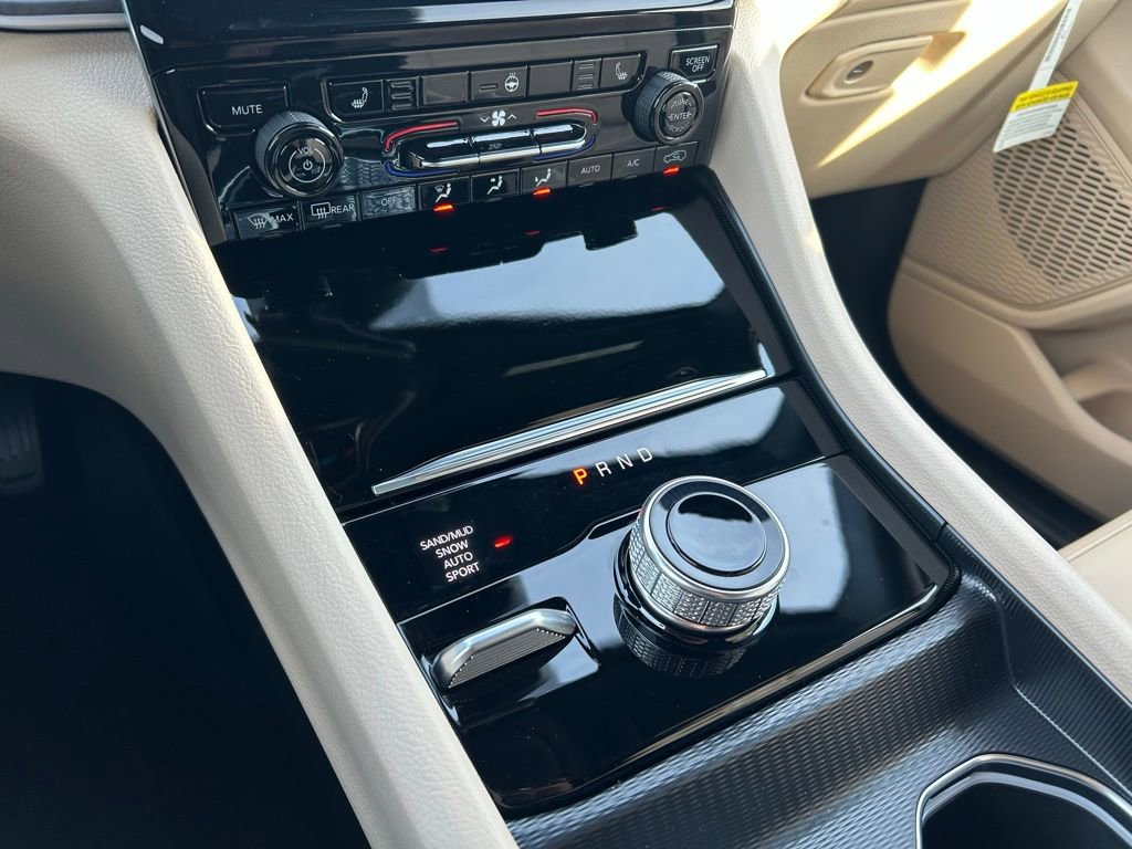 New 2025 Jeep Grand Cherokee Limited image 16