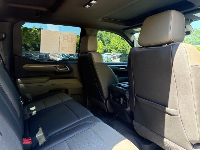 Used 2024 Chevrolet Silverado 1500 ZR2 w/ Technology Package AWD/4WD image 44
