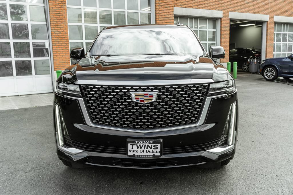Used 2023 Cadillac Escalade Premium Luxury AWD/4WD image 38