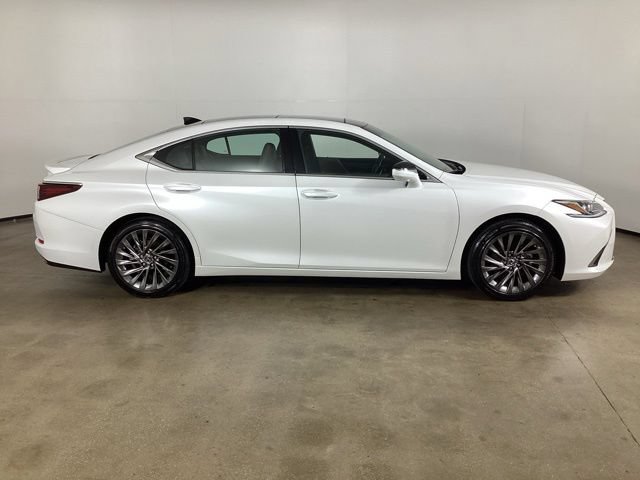 Used 2025 Lexus ES 350 w/ Accessory Package (Z2) FWD image 4