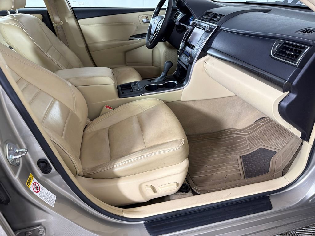 Used 2015 Toyota Camry XLE w/ Moonroof Package FWD image 14