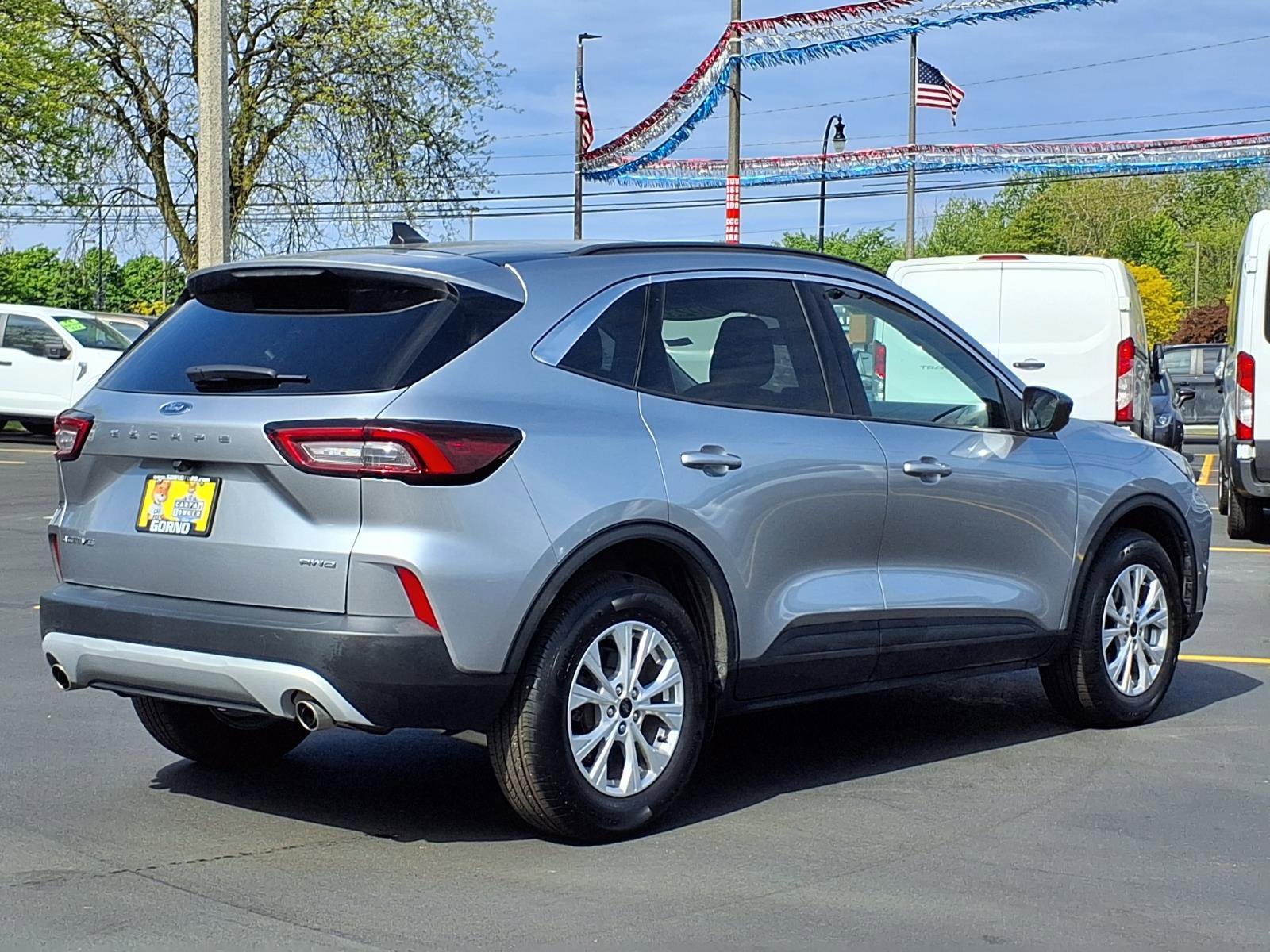 Used 2023 Ford Escape Active AWD/4WD image 2