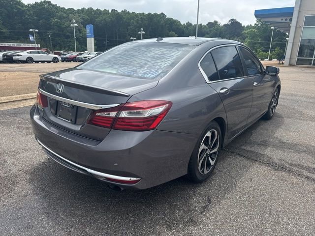 Used 2017 Honda Accord EX-L image 3