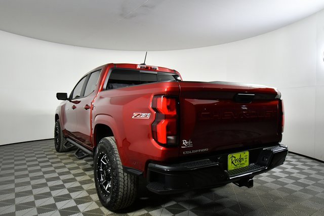 Used 2024 Chevrolet Colorado Z71 w/ Z71 Convenience Package 2 image 13