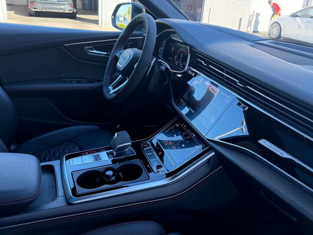 Used 2024 Audi RS Q8 w/ Black Optic Package image 64