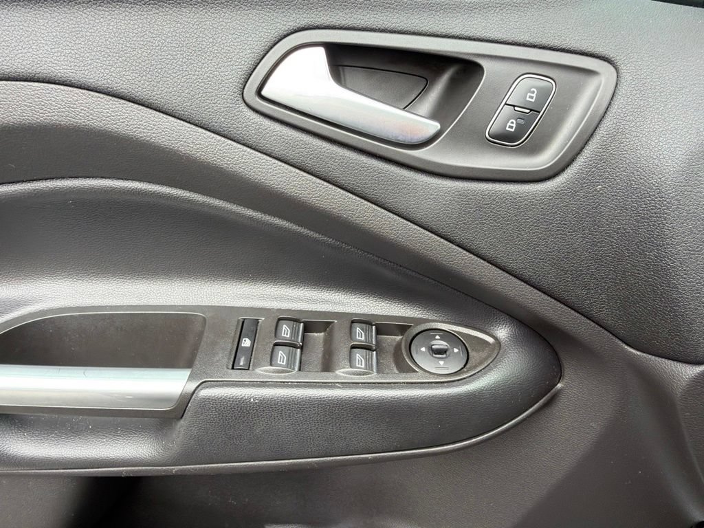 Used 2019 Ford Escape SE FWD image 19