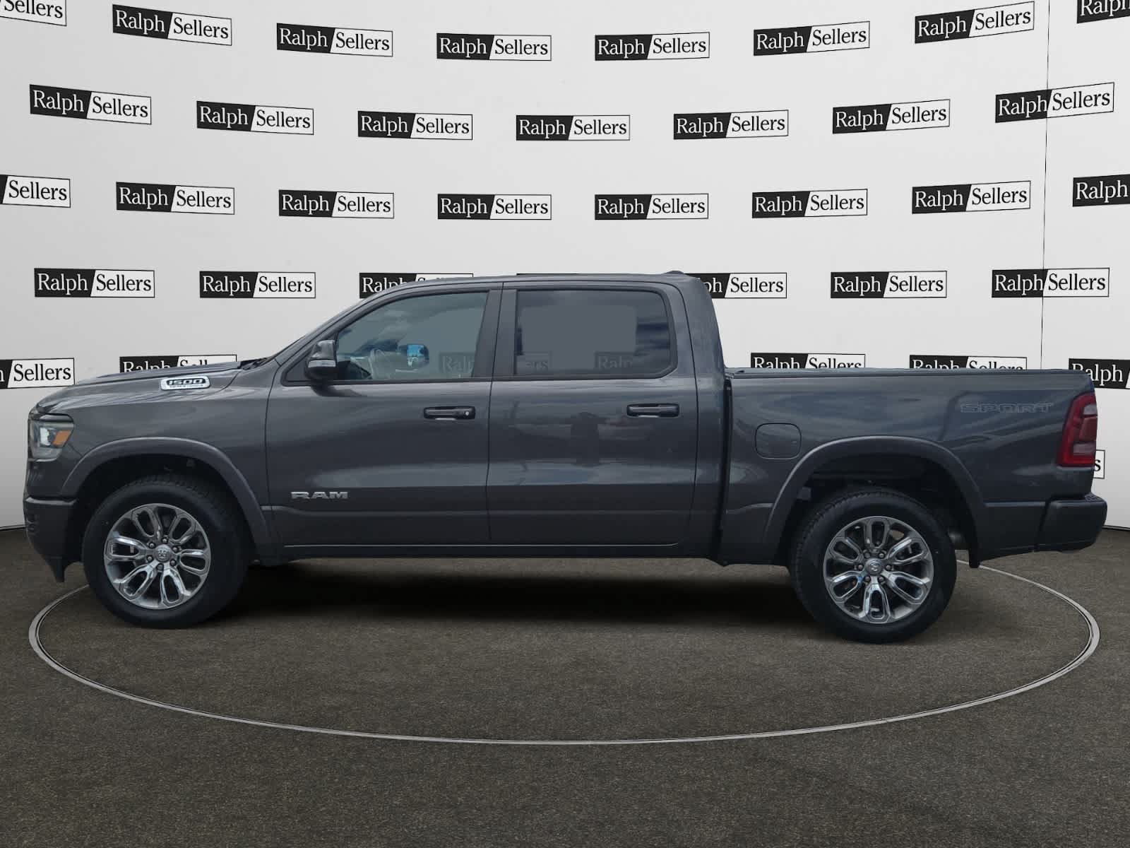 Used 2021 RAM 1500 Laramie w/ Sport Appearance Package AWD/4WD image 3