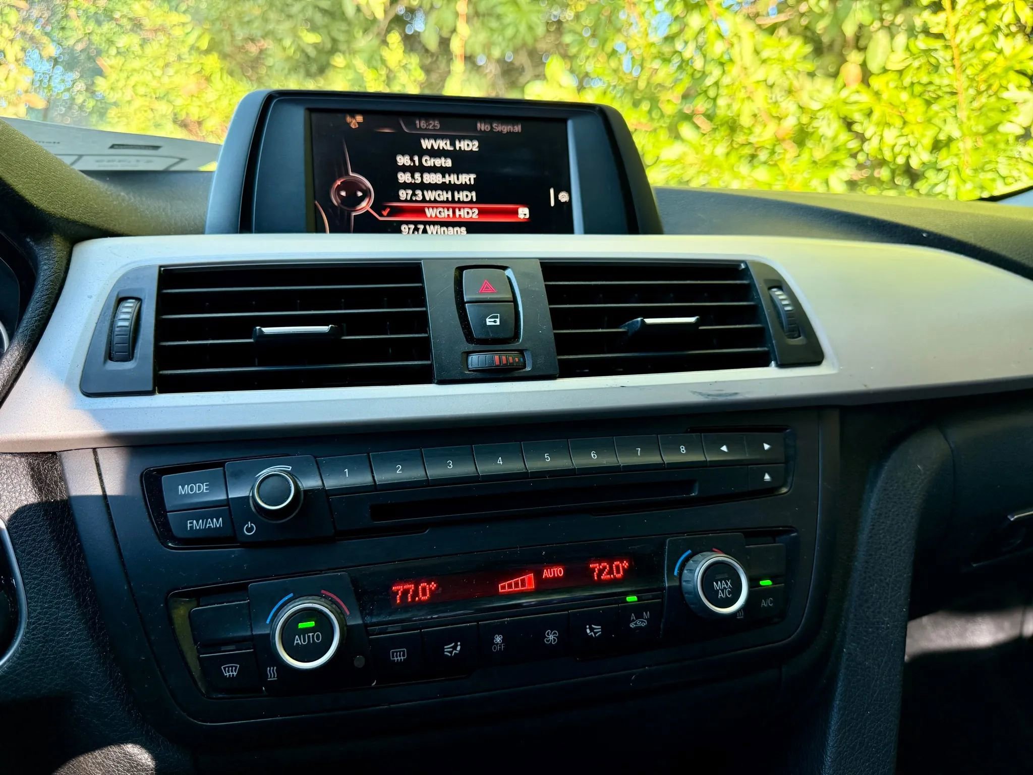 Used 2015 BMW 320i Sedan image 37