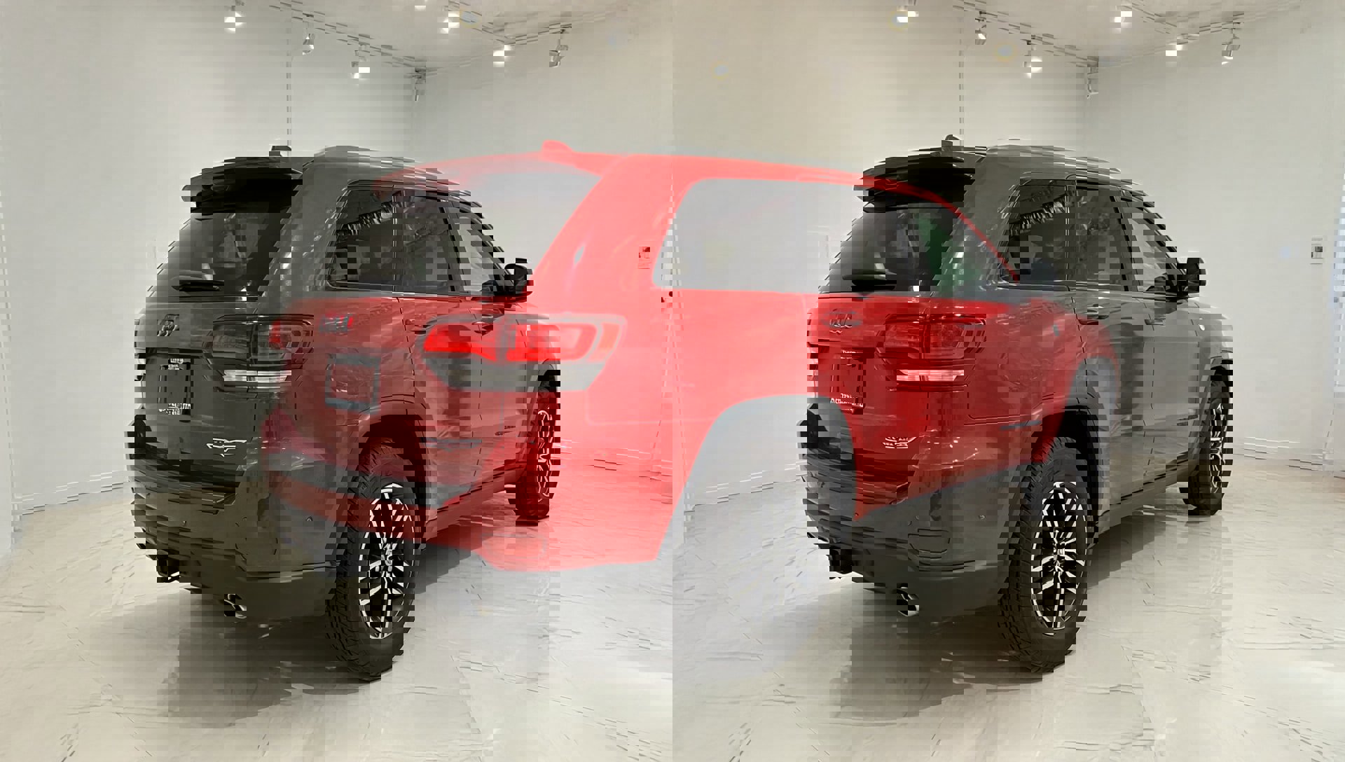 Used 2018 Jeep Grand Cherokee Trailhawk w/ Trailhawk Luxury Group image 4