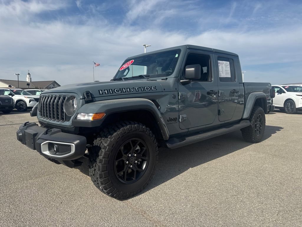 Used 2025 Jeep Gladiator Sport AWD/4WD video 2