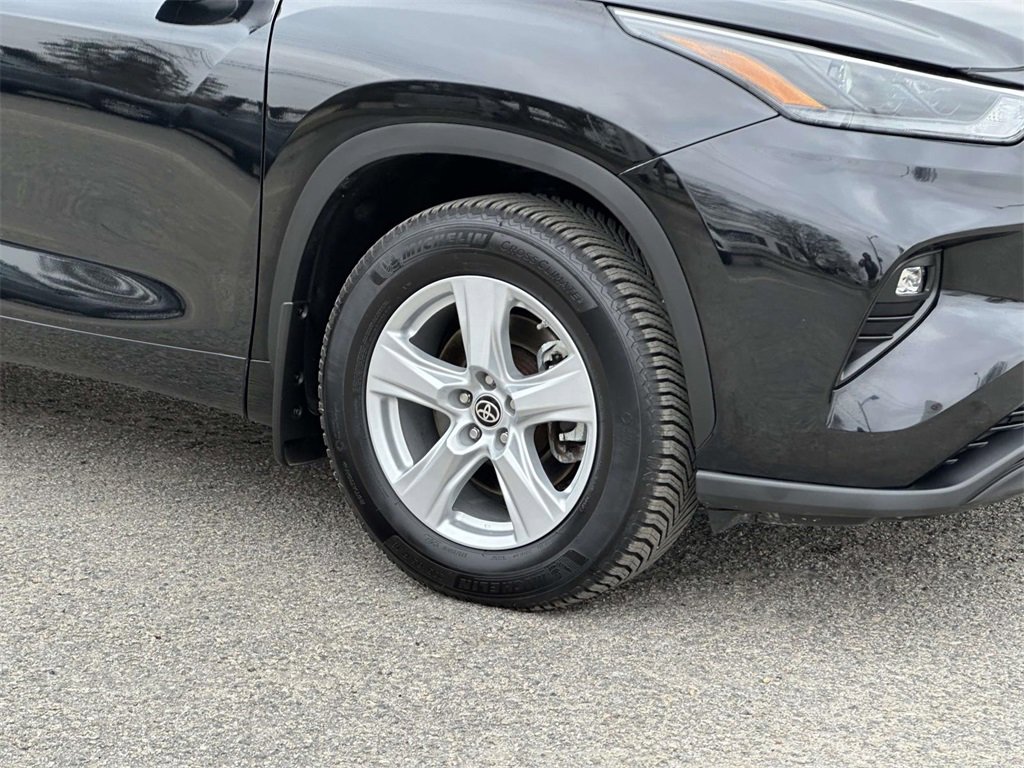 Certified 2021 Toyota Highlander LE image 25