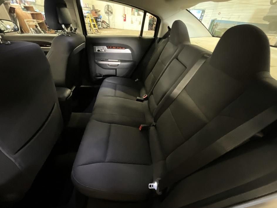 Used 2010 Chrysler Sebring Limited image 23