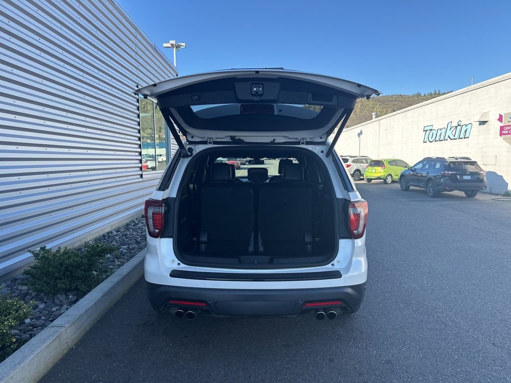 Used 2018 Ford Explorer Sport w/ Equipment Group 401A image 4