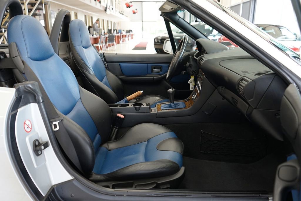 Used 2001 BMW Z3 3.0i RWD image 48