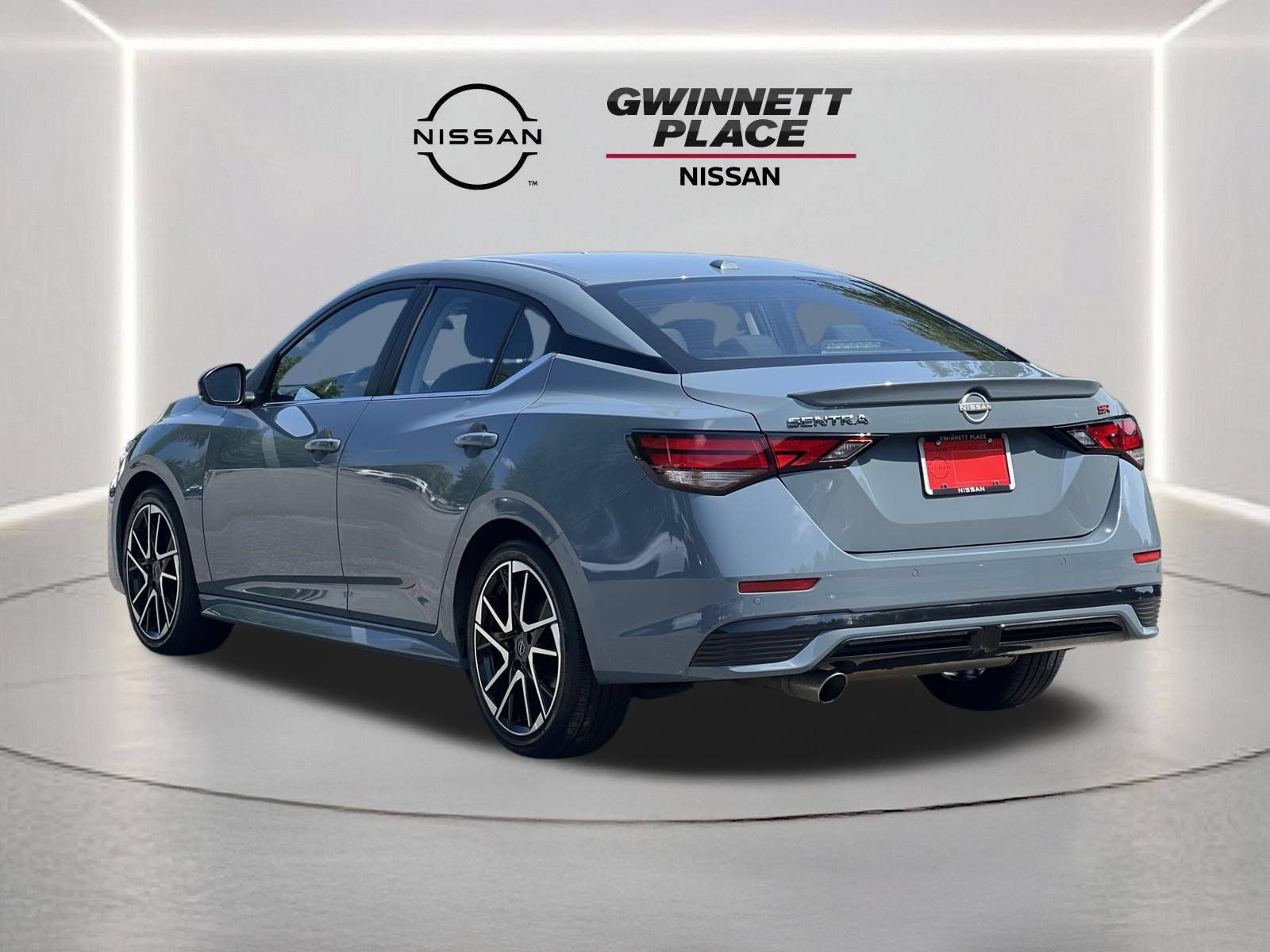 Used 2025 Nissan Sentra SR FWD image 23