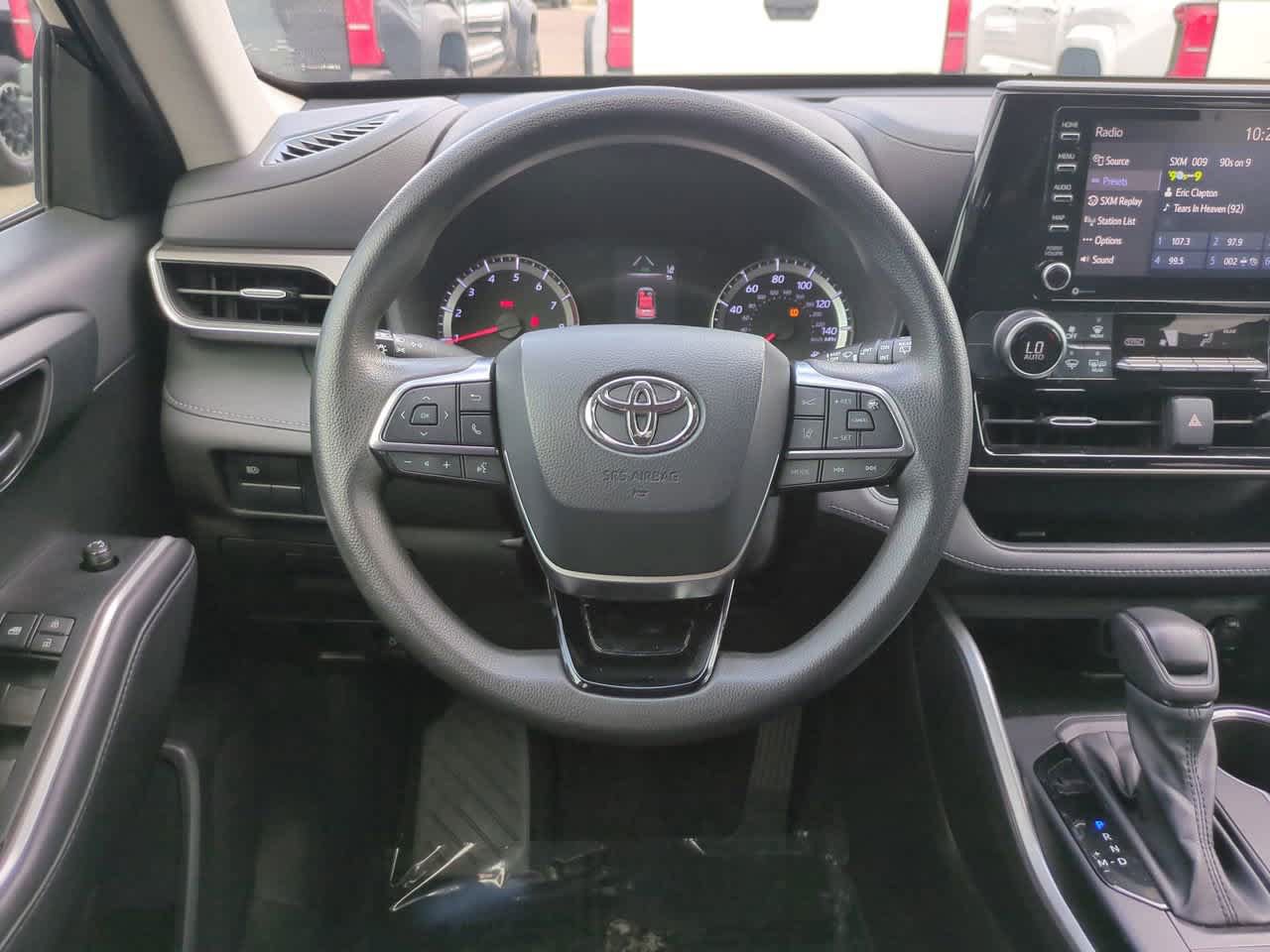 Certified 2021 Toyota Highlander L FWD image 16