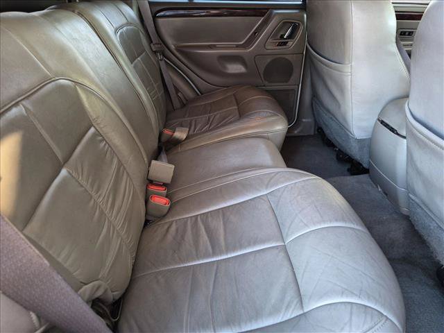 Used 2004 Jeep Grand Cherokee Limited w/ Trailer Tow Group IV AWD/4WD image 22