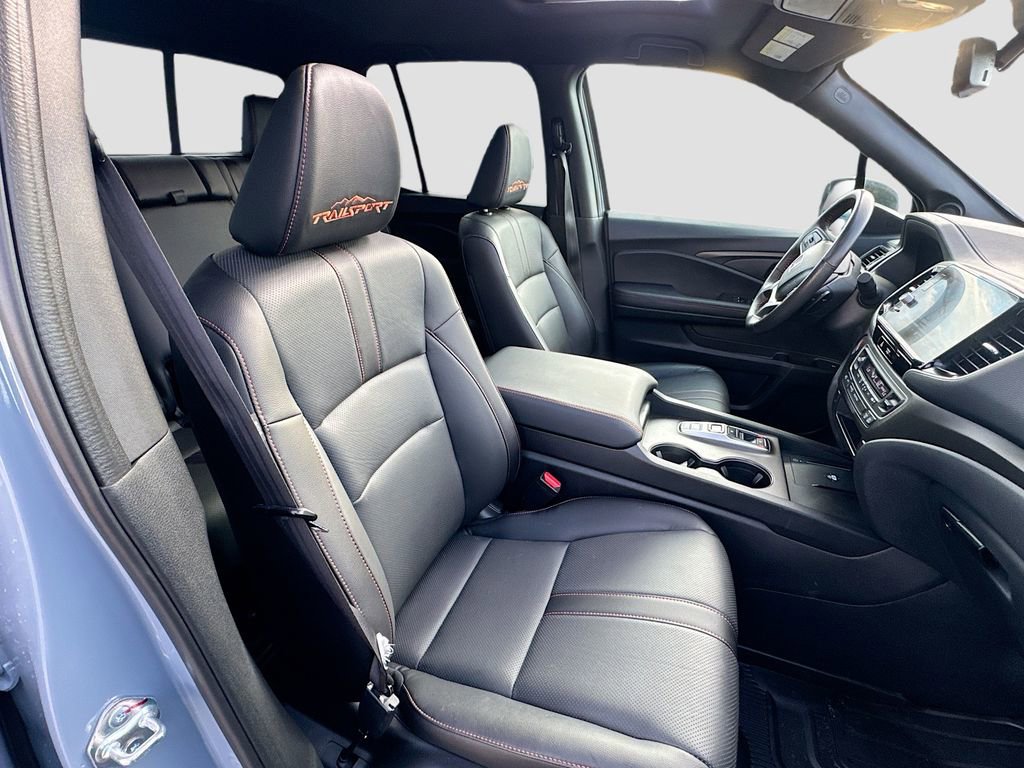 Used 2025 Honda Ridgeline TrailSport image 28