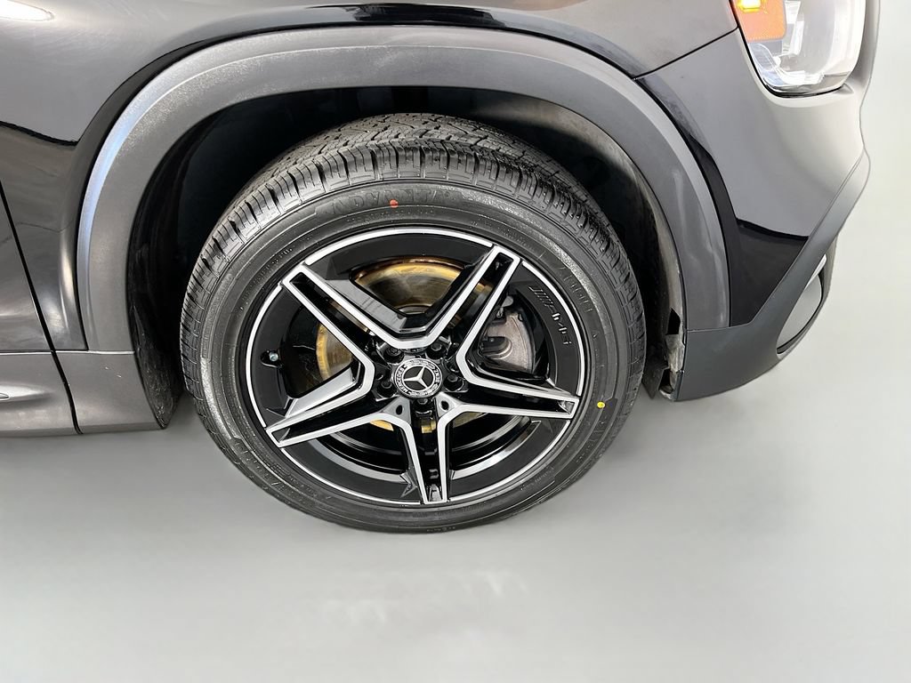 Used 2022 Mercedes-Benz GLB 250 w/ AMG Line image 38