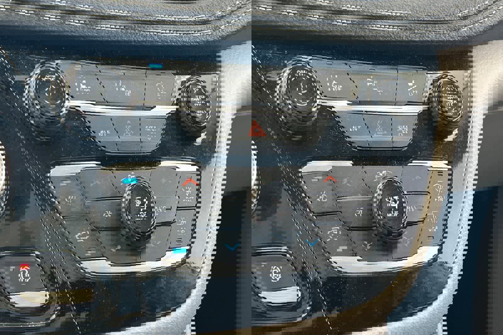 Used 2023 Chrysler Pacifica Limited image 24