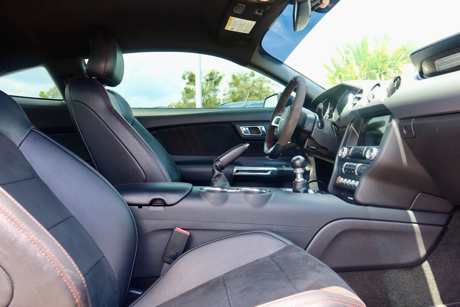 Used 2017 Ford Mustang GT Premium w/ Equipment Group 401A RWD image 18