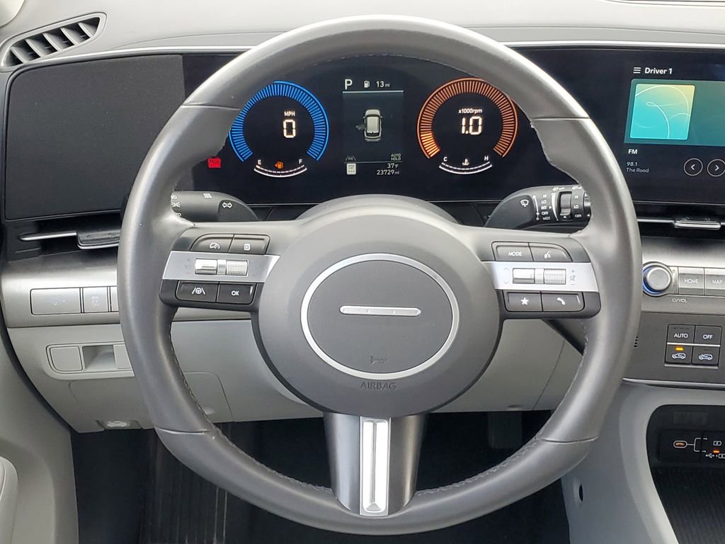 Used 2025 Hyundai Kona SEL image 27