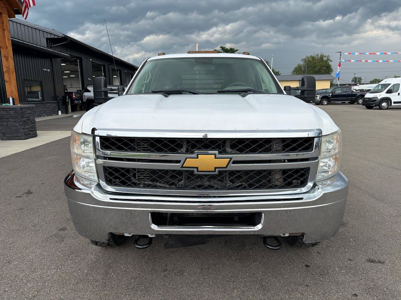 Used 2013 Chevrolet Silverado 3500 W/T w/ Skid Plate Package AWD/4WD image 2