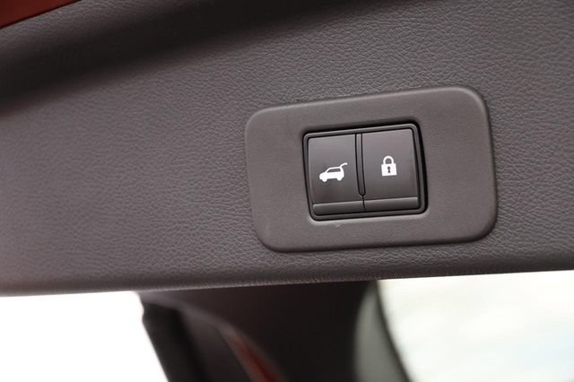 Certified 2025 Nissan Murano SL AWD/4WD image 8